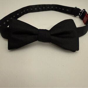 Chaps Classic Black Bow Tie